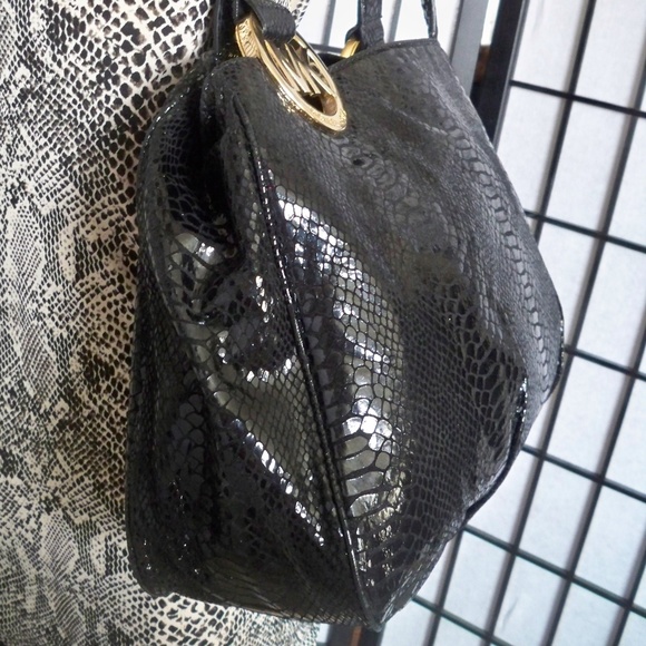 MICHAEL KORS Black Snakeskin Leather Shoulder Bag - Picture 2 of 5